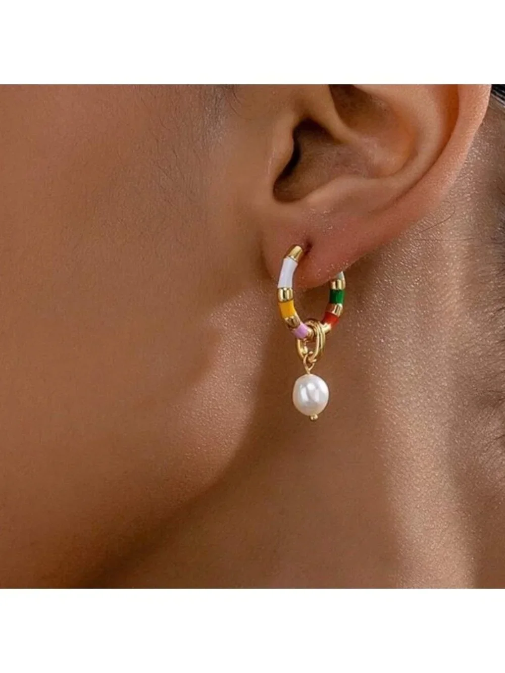 Pearl Hoop Earrings Q906